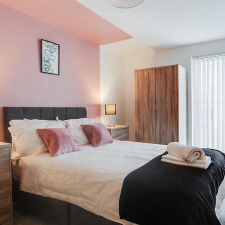 City Living Penthouse Apartment With Parking Манчестер Экстерьер фото
